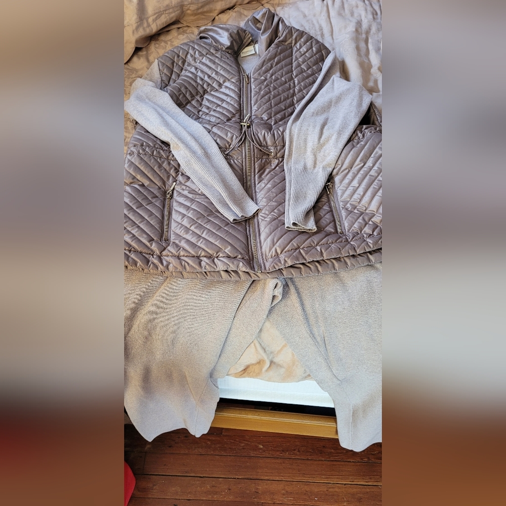 Chicos Zenergy Pant Set - Picture 6 of 6